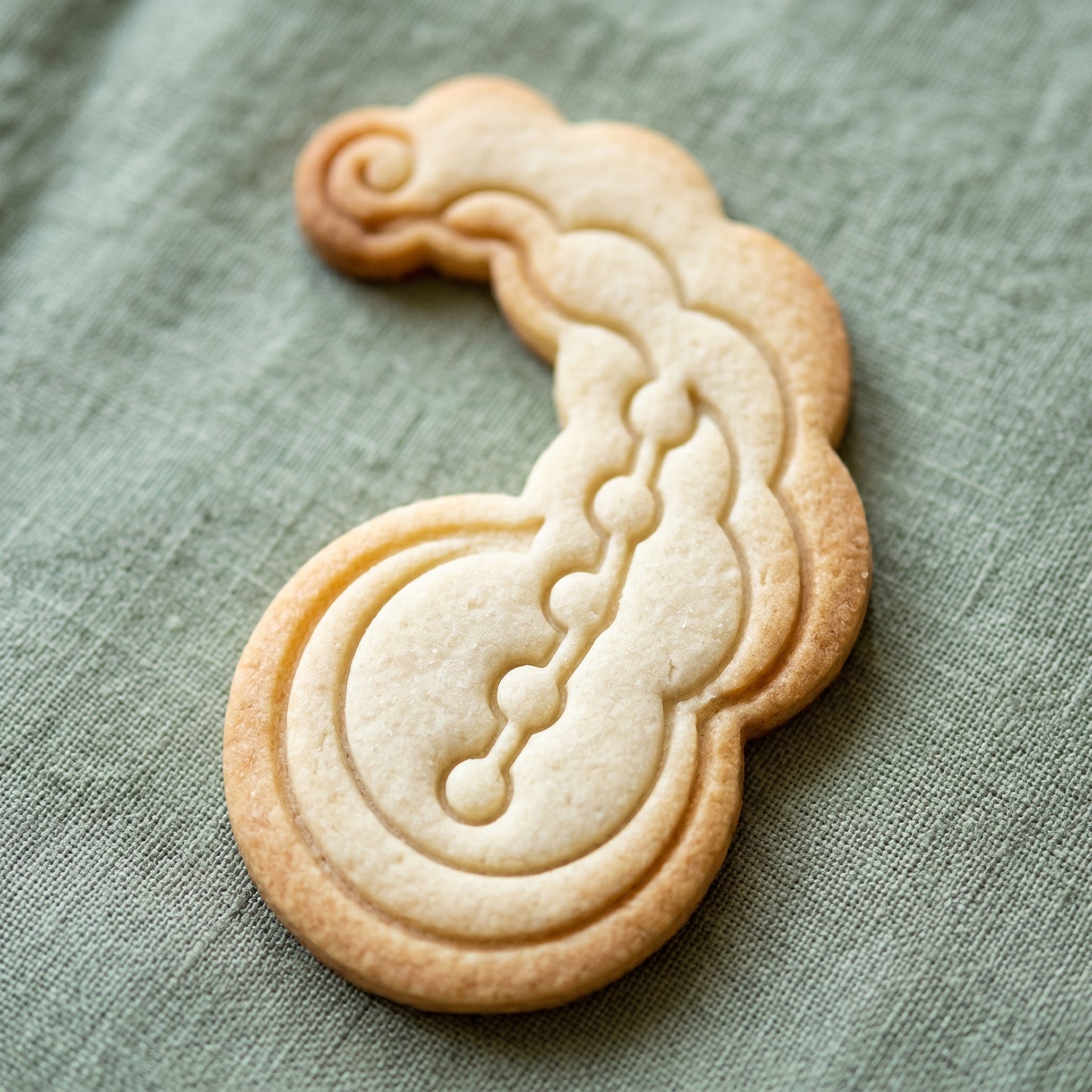 Paisley shaped sugar cookie