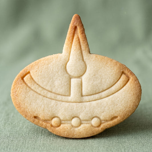 Diya lamp shaped sugar cookie